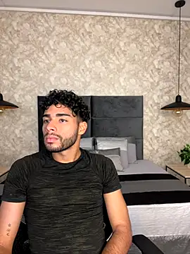 Snapshot of RaphaelDufort chatting on November 8, 11:52 pm RaphaelDufort online show from November 8, 11:52 pm