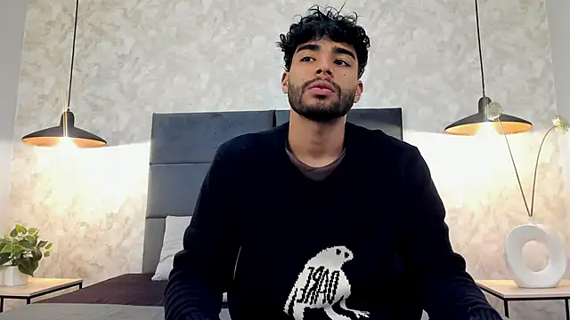 Snapshot of RaphaelDufort chatting on December 3, 11:58 pm RaphaelDufort online show from December 3, 11:58 pm