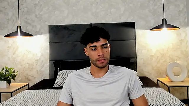 Snapshot of RaphaelDufort chatting on October 10, 11:38 pm RaphaelDufort online show from October 10, 11:38 pm