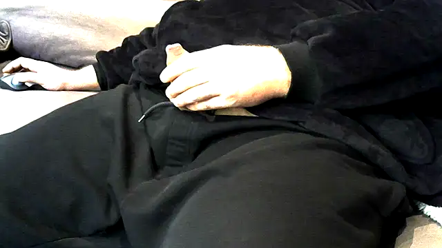 tommyj1988 online show from October 22, 8:03 am