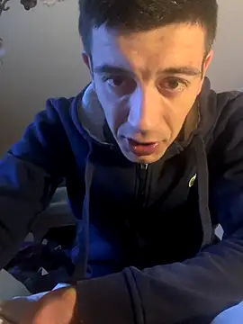 Snapshot of gb7572 chatting on September 18, 8:23 pm gb7572 online show from September 18, 8:23 pm