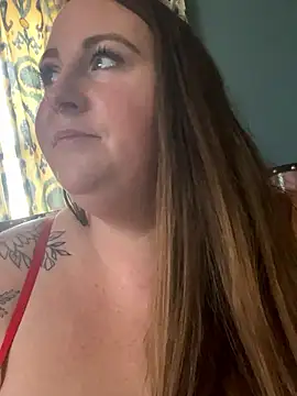 Snapshot of Domimommy420 chatting on October 25, 5:35 pm Domimommy420 online show from October 25, 5:35 pm