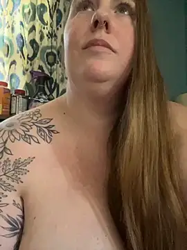 Snapshot of Domimommy420 chatting on October 16, 4:48 pm Domimommy420 online show from October 16, 4:48 pm