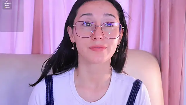 Ginevra esposito online show from November 4, 1:15 pm