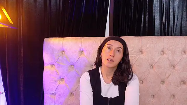 Snapshot of Ginevra_esposito chatting on July 8, 7:03 pm Ginevra esposito online show from July 8, 7:03 pm