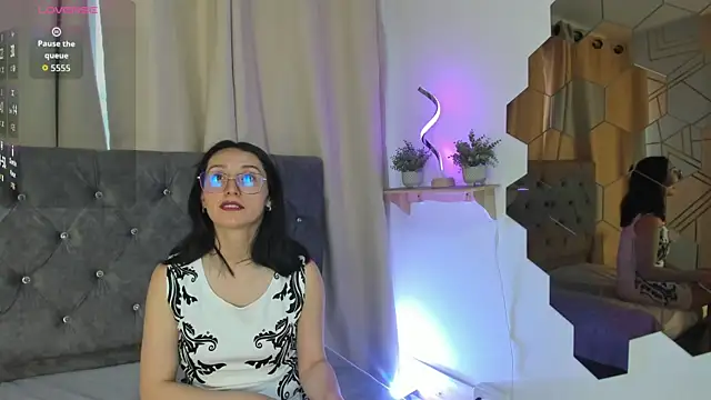 Snapshot of Ginevra_esposito chatting on July 15, 12:45 pm Ginevra esposito online show from July 15, 12:45 pm