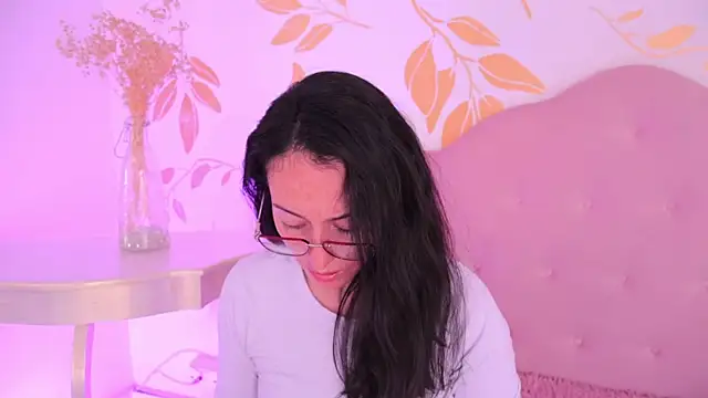 Snapshot of Ginevra_esposito chatting on February 11, 12:49 pm Ginevra esposito online show from February 11, 12:49 pm