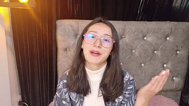 Snapshot of Ginevra_esposito chatting on September 16, 12:28 pm Ginevra esposito online show from September 16, 12:28 pm