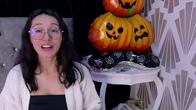 Ginevra esposito online show from October 31, 1:02 am