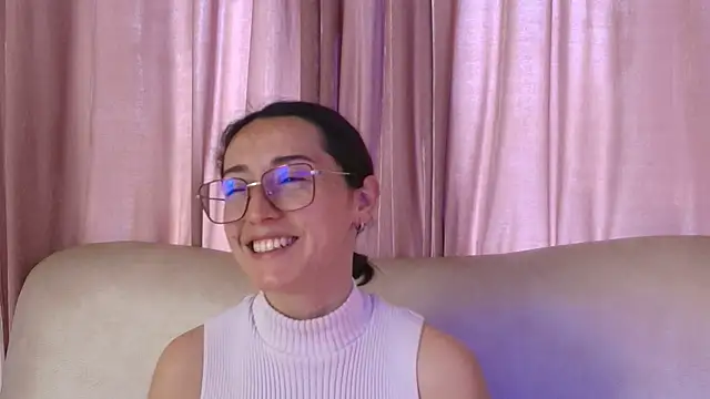 Ginevra esposito online show from April 7, 12:51 pm