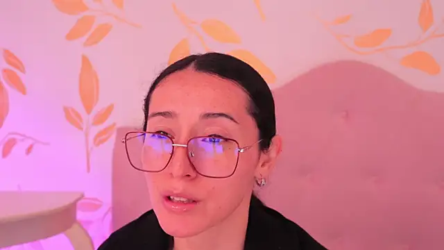 Ginevra esposito online show from March 31, 12:51 pm