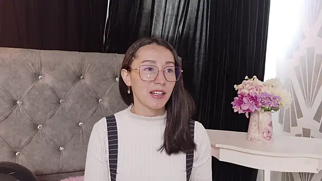 Snapshot of Ginevra_esposito chatting on September 17, 12:51 pm Ginevra esposito online show from September 17, 12:51 pm