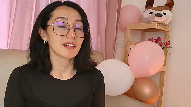 Ginevra esposito online show from April 16, 12:39 pm