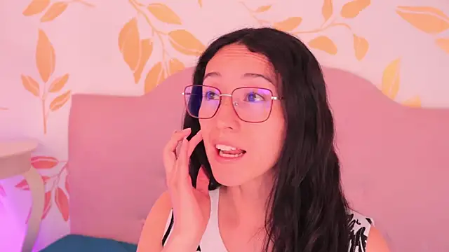 Ginevra esposito online show from March 25, 12:37 pm