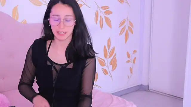 Snapshot of Ginevra_esposito chatting on October 3, 12:39 pm Ginevra esposito online show from October 3, 12:39 pm