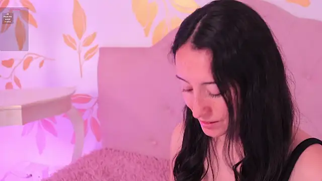 Snapshot of Ginevra_esposito chatting on February 17, 12:46 pm Ginevra esposito online show from February 17, 12:46 pm