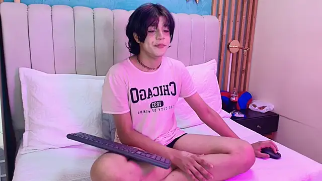 Dan Copers online show from April 25, 8:06 pm