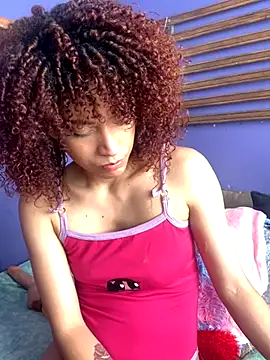 Snapshot of ValentinaStorm1 chatting on September 21, 8:03 pm ValentinaStorm1 online show from September 21, 8:03 pm