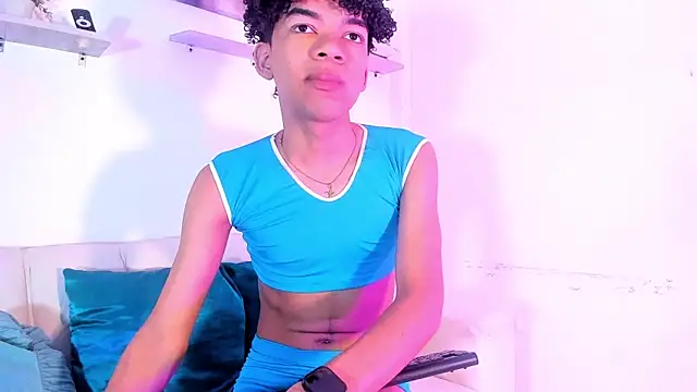 Ivone Rose  online show from December 3, 12:15 pm