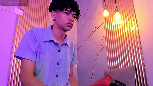 Ivone Rose  online show from November 18, 12:19 pm