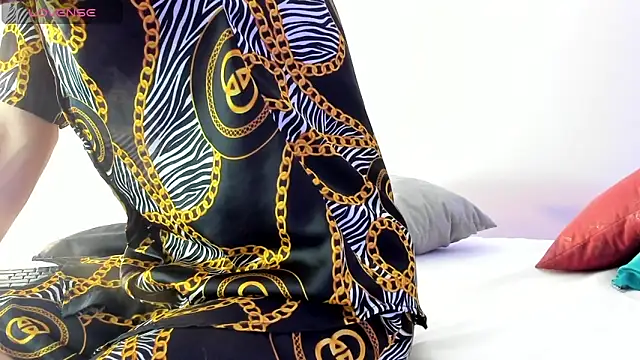 Ivone Rose  online show from November 23, 12:26 pm