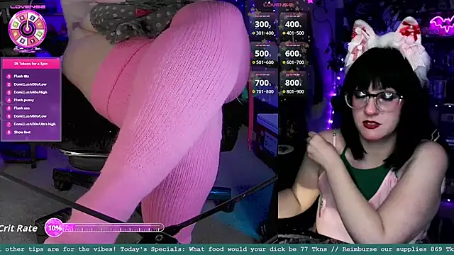 Snapshot of LadyMarzanna chatting on October 4, 5:31 am LadyMarzanna online show from October 4, 5:31 am