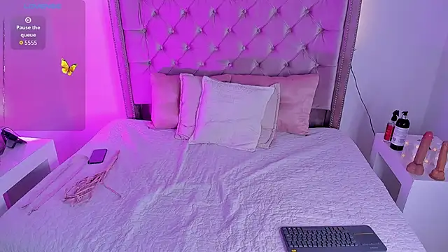 Diamond Piarce online show from October 8, 3:52 am