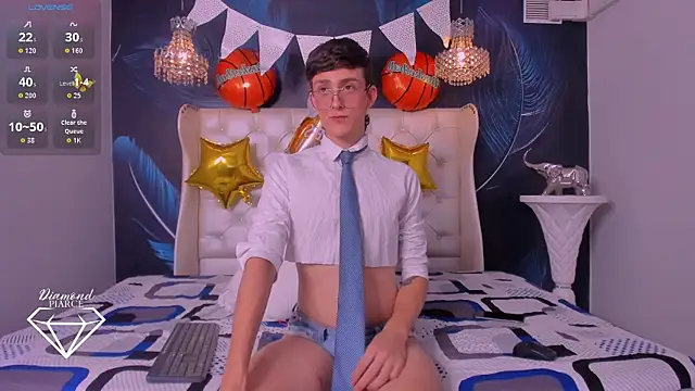 Diamond Piarce online show from October 5, 1:29 am