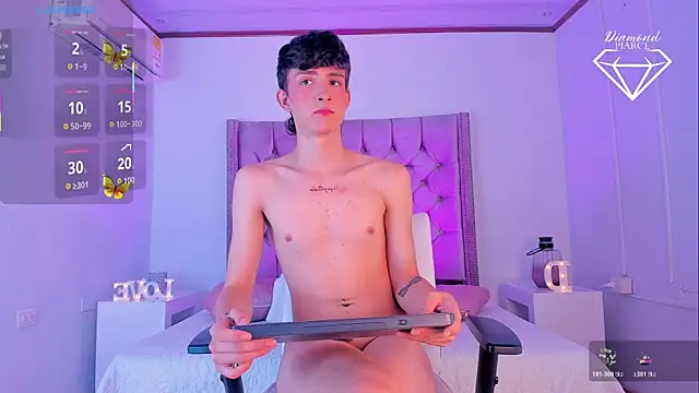 Diamond Piarce online show from October 25, 4:22 am