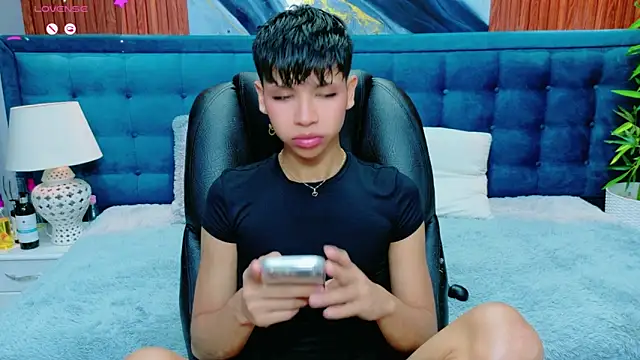 dilan 911 online show from March 20, 7:15 pm