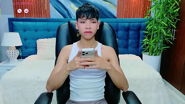 dilan 911 online show from May 5, 6:33 pm