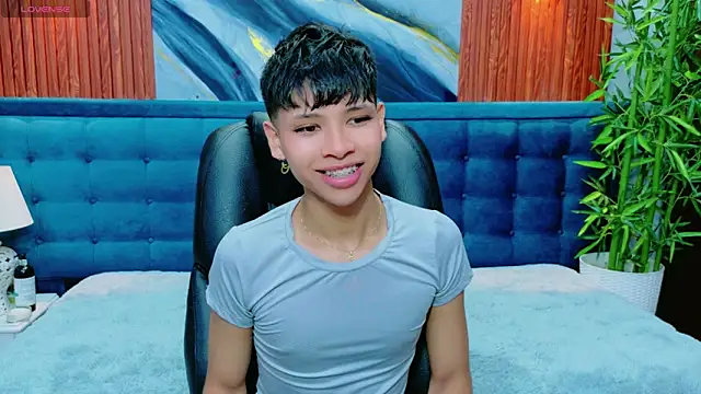 dilan 911 online show from March 14, 6:25 pm