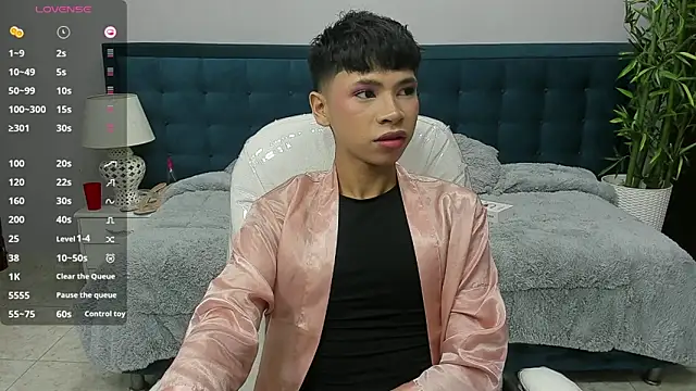 Snapshot of dilan_911 chatting on September 19, 6:01 pm dilan 911 online show from September 19, 6:01 pm
