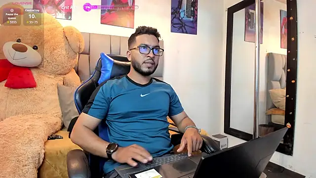 Snapshot of Edahi1386 chatting on March 27, 2:09 am Edahi1386 online show from March 27, 2:09 am