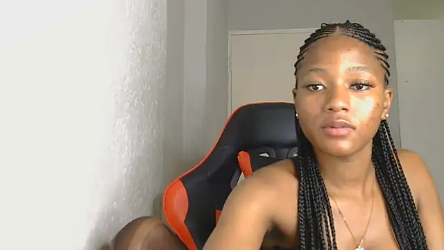 Snapshot of Ballenciaa chatting on December 18, 5:28 pm Ballenciaa online show from December 18, 5:28 pm