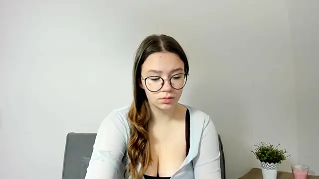 Snapshot of KatySensualy chatting on October 30, 4:15 pm KatySensualy online show from October 30, 4:15 pm