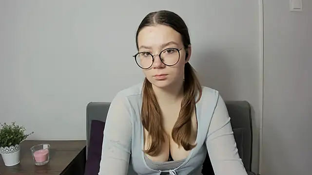 Snapshot of KatySensualy chatting on November 22, 7:18 am KatySensualy online show from November 22, 7:18 am