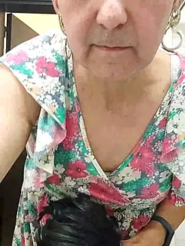 Emily de Carla online show from December 2, 4:30 pm