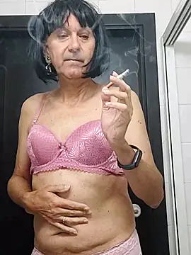 Snapshot of Emily_de_Carla chatting on October 17, 6:28 am Emily de Carla online show from October 17, 6:28 am