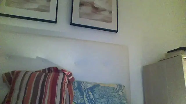 Emily de Carla online show from October 31, 11:00 pm