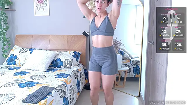 Snapshot of sarah_rayy chatting on October 23, 2:38 pm sarah rayy online show from October 23, 2:38 pm