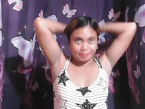 Snapshot of Hot_Samantha4u chatting on July 8, 7:42 am Hot Samantha4u online show from July 8, 7:42 am