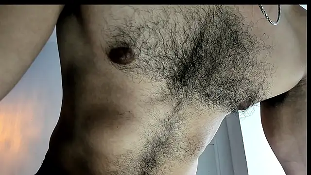 Snapshot of latinhotmuscle chatting on October 25, 6:23 am latinhotmuscle online show from October 25, 6:23 am