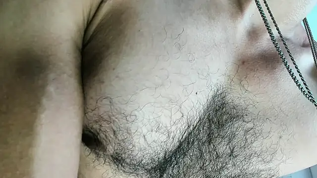Snapshot of latinhotmuscle chatting on May 27, 9:22 pm latinhotmuscle online show from May 27, 9:22 pm