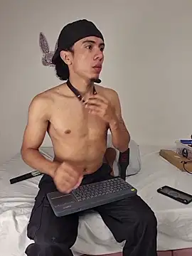 Snapshot of zadders_yb chatting on February 27, 6:57 am zadders yb online show from February 27, 6:57 am