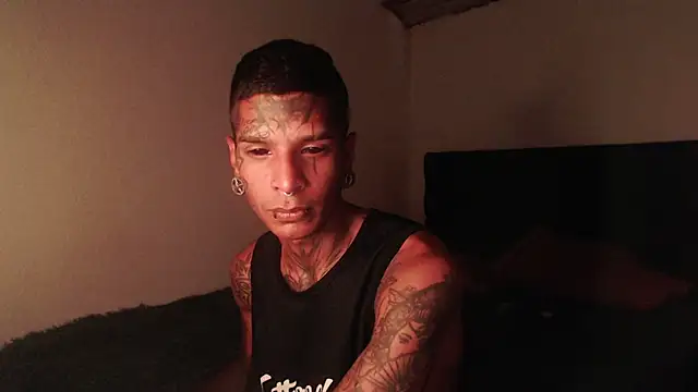 Snapshot of black_firex chatting on September 20, 7:52 pm black firex online show from September 20, 7:52 pm