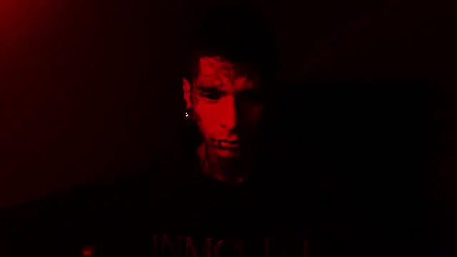 Snapshot of black_firex chatting on October 12, 6:37 am black firex online show from October 12, 6:37 am