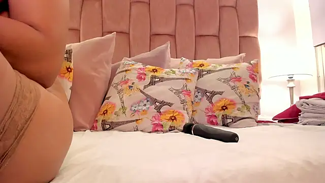 aishathornee online show from January 11, 7:21 pm