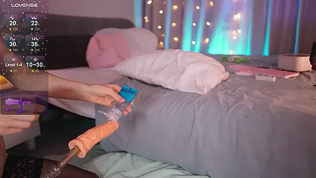 Kira Light online show from March 7, 2:44 pm