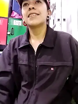 Raven Rouge  online show from February 28, 7:35 pm